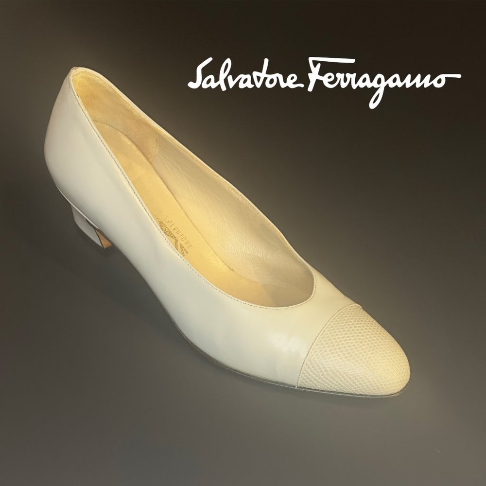 SALVATORE FERRAGAMO - Womens 5 Pumps - Made in Italy - Leather Full Soles